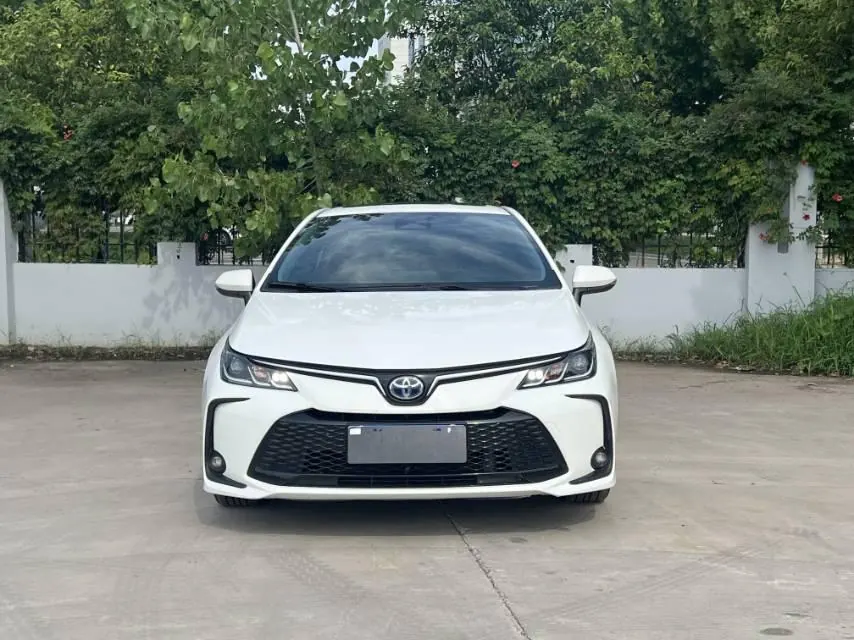 Toyota 2023 Corolla Double Engine 1.8 Stepless Intelligent Electric Hybrid Pioneer Edition Automatic Gear 2