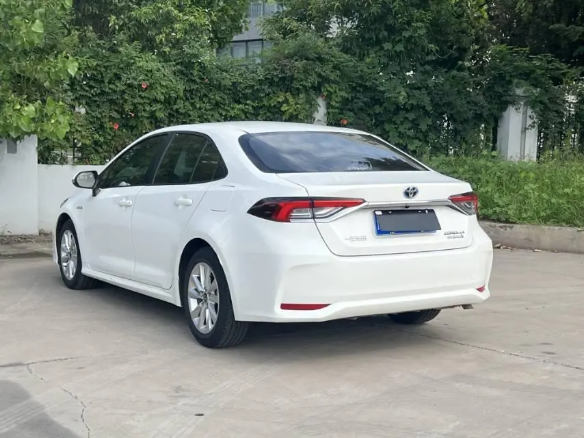 Toyota 2023 Corolla Double Engine 1.8 Stepless Intelligent Electric Hybrid Pioneer Edition Automatic Gear 9