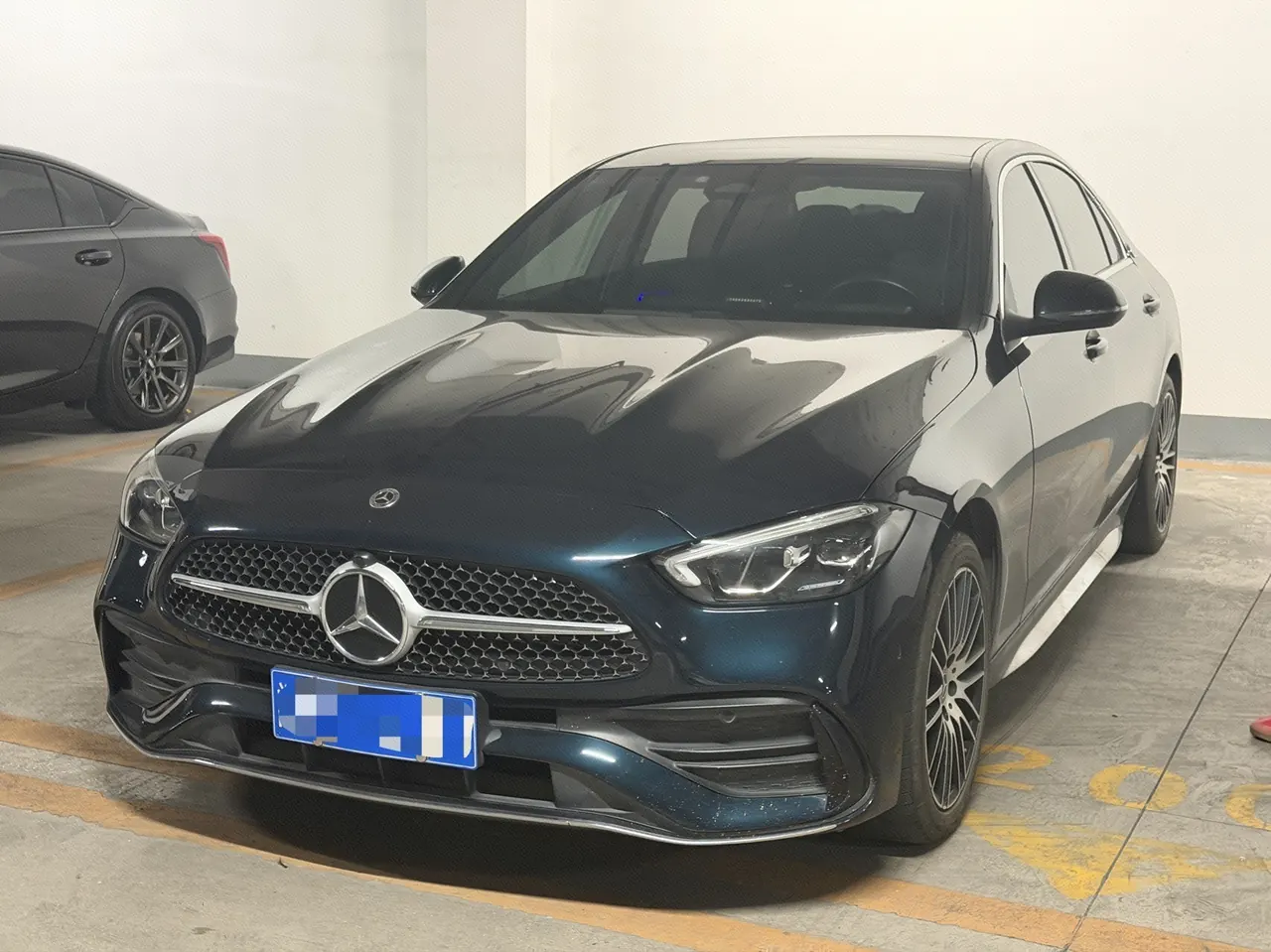 打开图片灯箱:Mercedes Benz Class C 2023 C 260 L 48V 1.5T Sports Edition Automatic Gear
