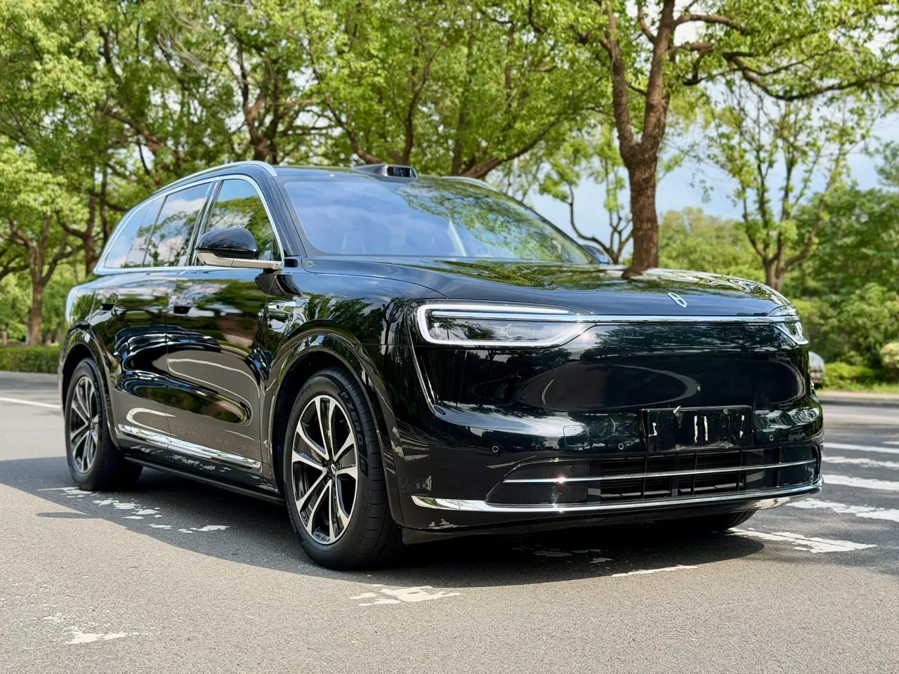 AITO 2026 AITO M7 extended range Ultra 4-wheel drive version 6 seats (192-line laser Radar) automatic gear 3