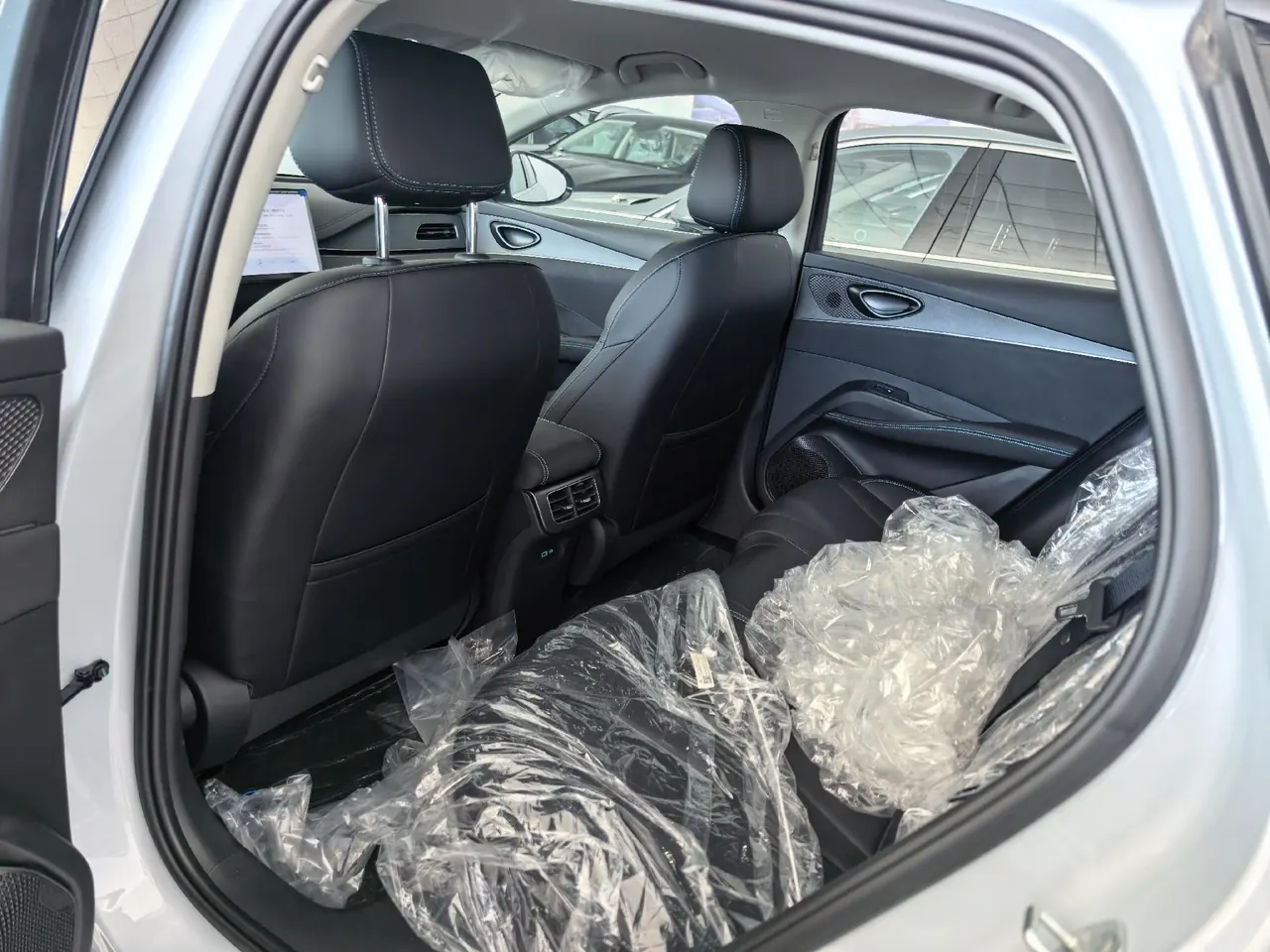 BYD 2026 Seal 06 DM-i 1.5 Stepless Super Edition 128KM Deluxe Edition Automatic Gear 3