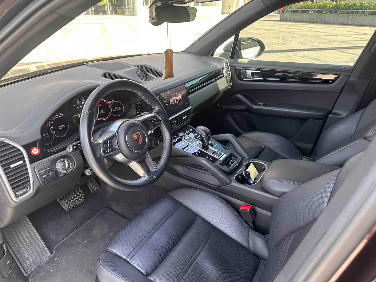 Porsche Cayenne New Energy (Imported) 2022 Cayenne Oil and Electric Hybrid 2.0T Platinum Automatic Gear 5