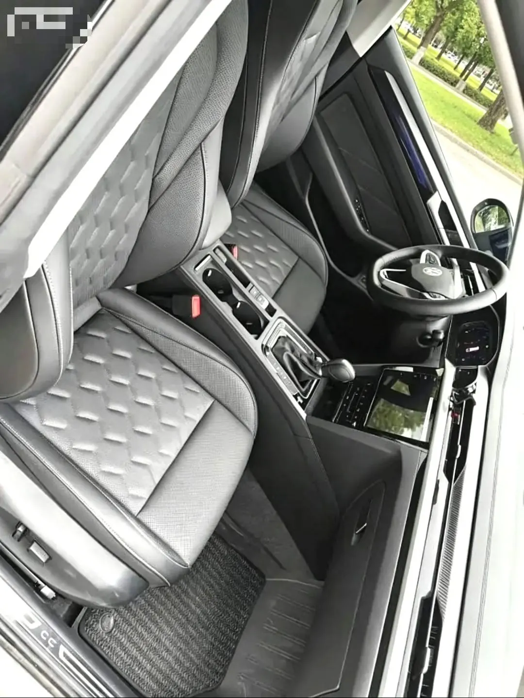 Volkswagen 2026 CC hunting car 2.0TSI 380TSI hunting heart 30 million selected automatic gear 4