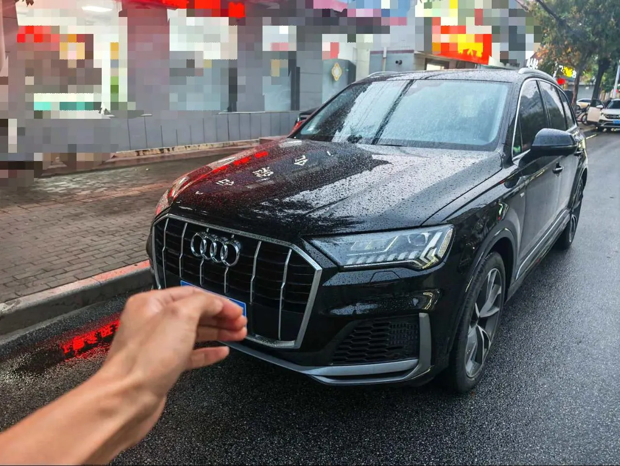 打开图片灯箱:Audi Q7 (Imported) 2022 Q7 48V 3.0TFSI 55TFSI Quattro S line Sports Automatic