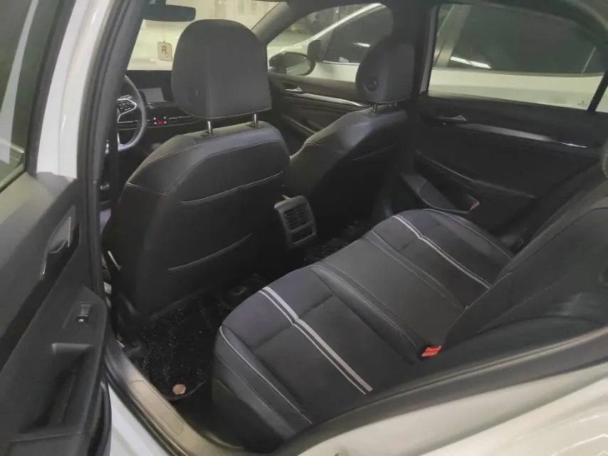 Volkswagen 2023 Golf 8 PRO 1.4TSI 280TSI Automatic 3