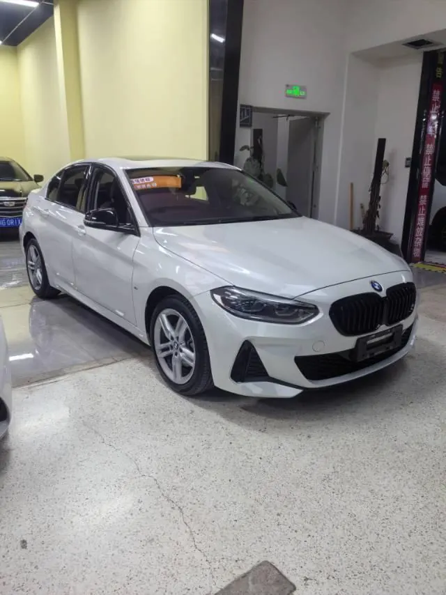 BMW 1 Series 2022 120i 1.5T M Sports Obsidian Night Edition Automatic Gear 3