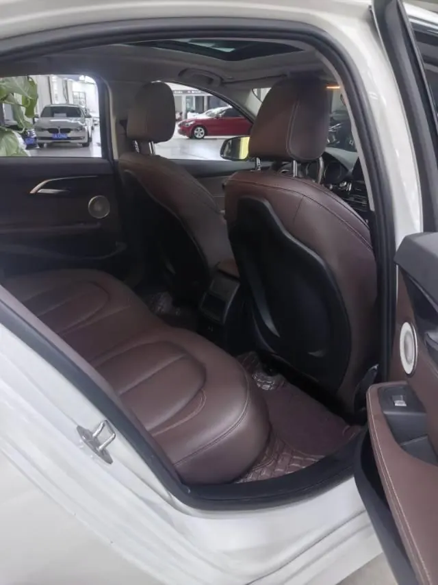 BMW 1 Series 2022 120i 1.5T M Sports Obsidian Night Edition Automatic Gear 6
