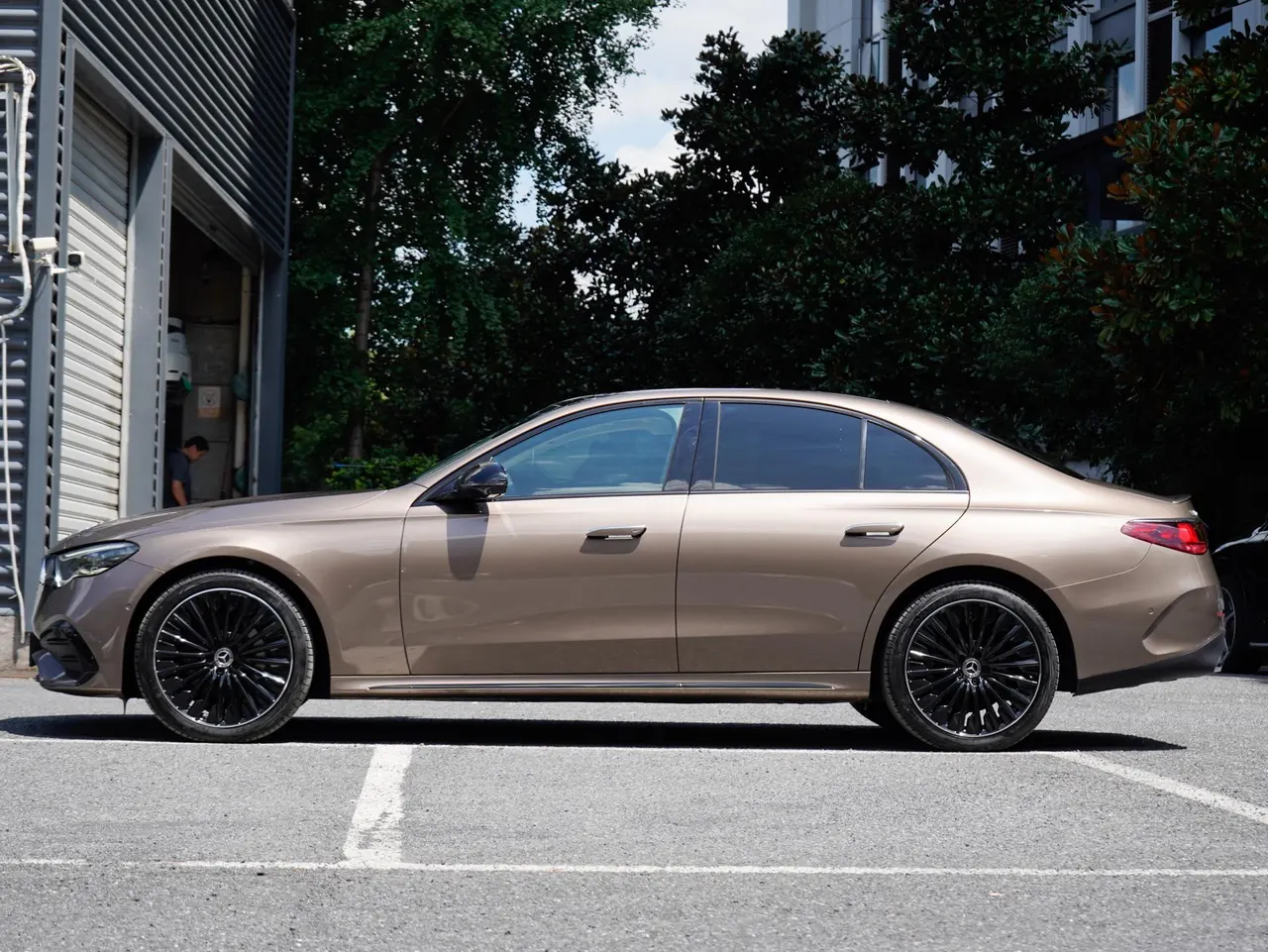Mercedes Benz E-Class (Imported) 2024 E 300 48V 2.0T Luxury Sports Edition Automatic Gear 3