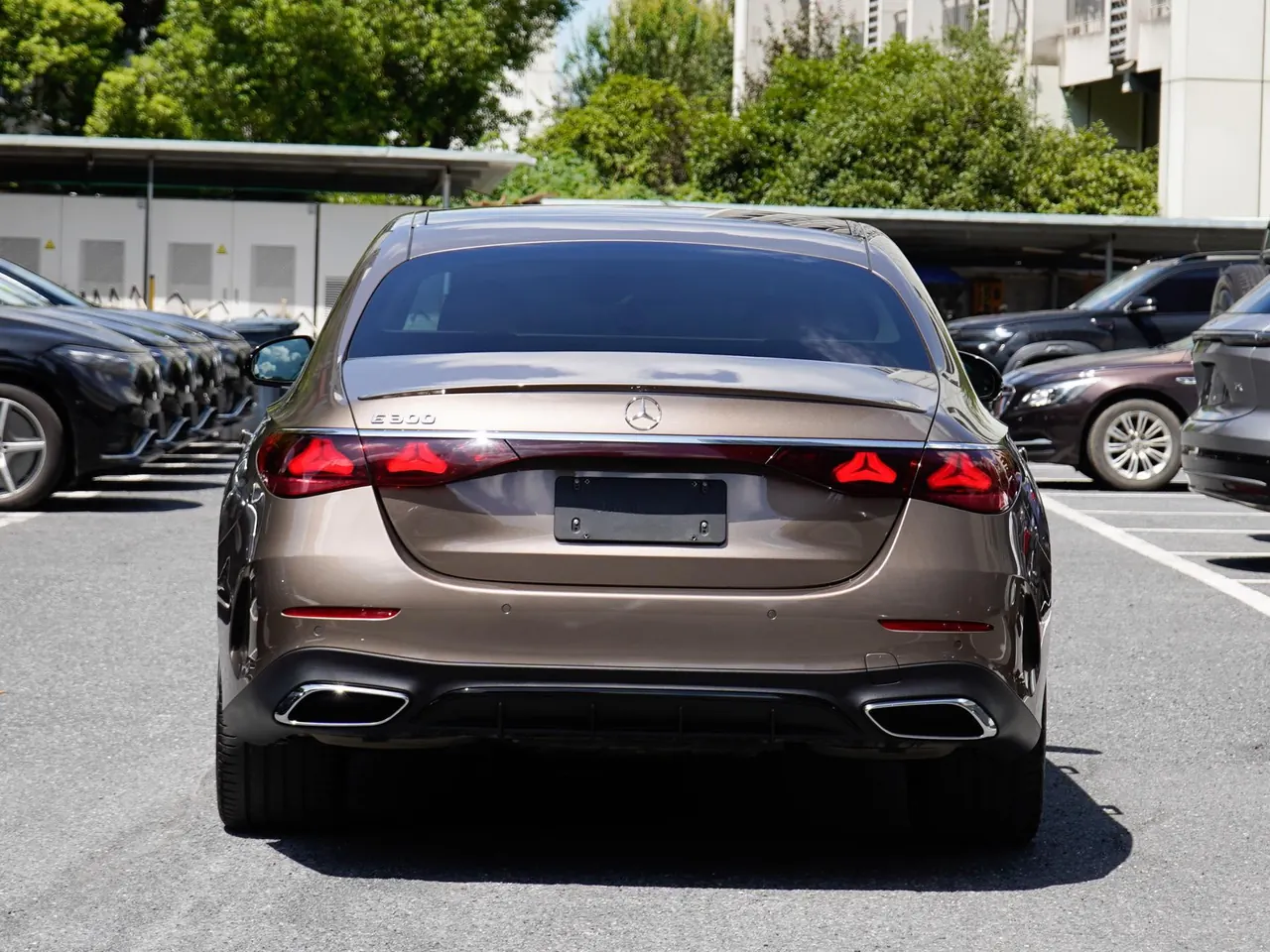 Mercedes Benz E-Class (Imported) 2024 E 300 48V 2.0T Luxury Sports Edition Automatic Gear 5