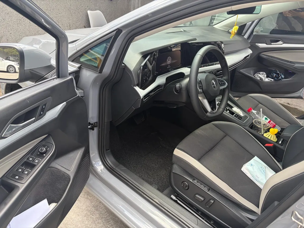Volkswagen 2023 Golf 8 R-Line 1.4TSI 280TSI (Modified) Automatic Gear 6