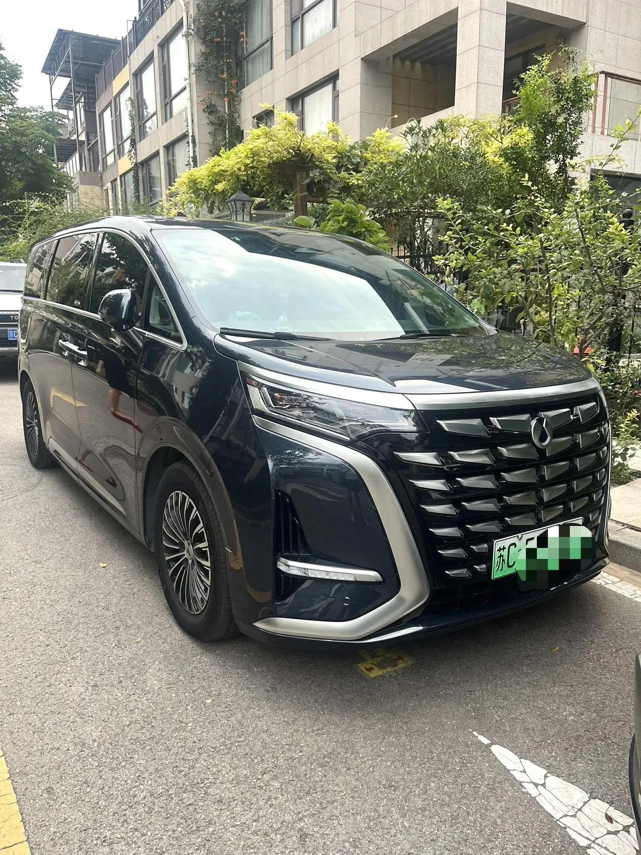 Denza 2022 Denza D9 DM-i 1.5T stepless 970 four-wheel drive flagship automatic gear 2
