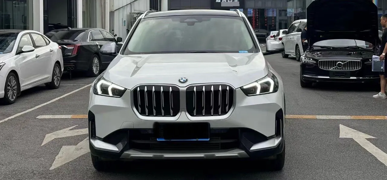 BMW 2023 X1 sDrive25Li 2.0T X design set automatic gear 2