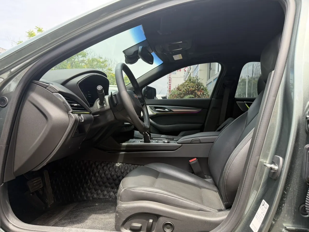Cadillac 2023 CT5 2.0T 28T Luxury (Standard Edition) Automatic Gear 3