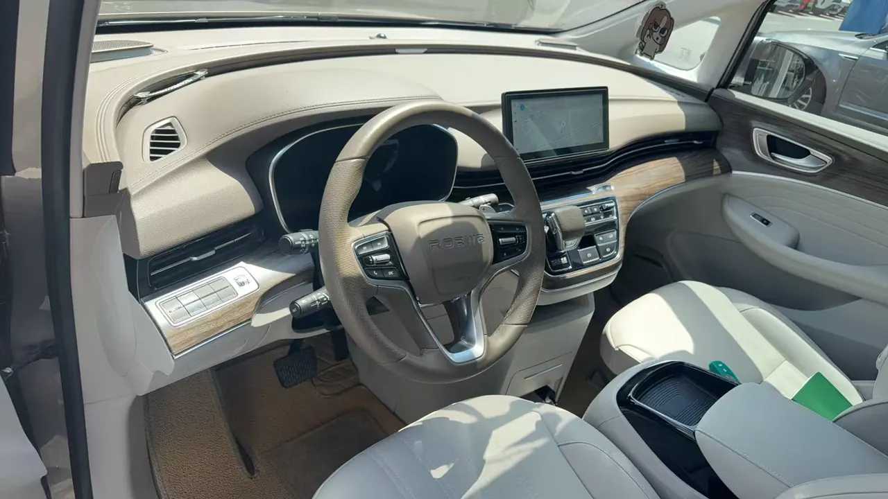 Roewe 2023 iMAX8 2.0TGI 400TGI Premium Edition Automatic Gear 3