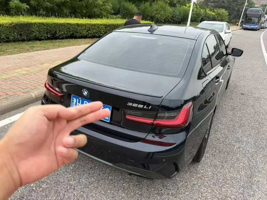 BMW 3 Series 2022 325Li 2.0T M Sports Obsidian Night Kit (Changed) Automatic Gear 5