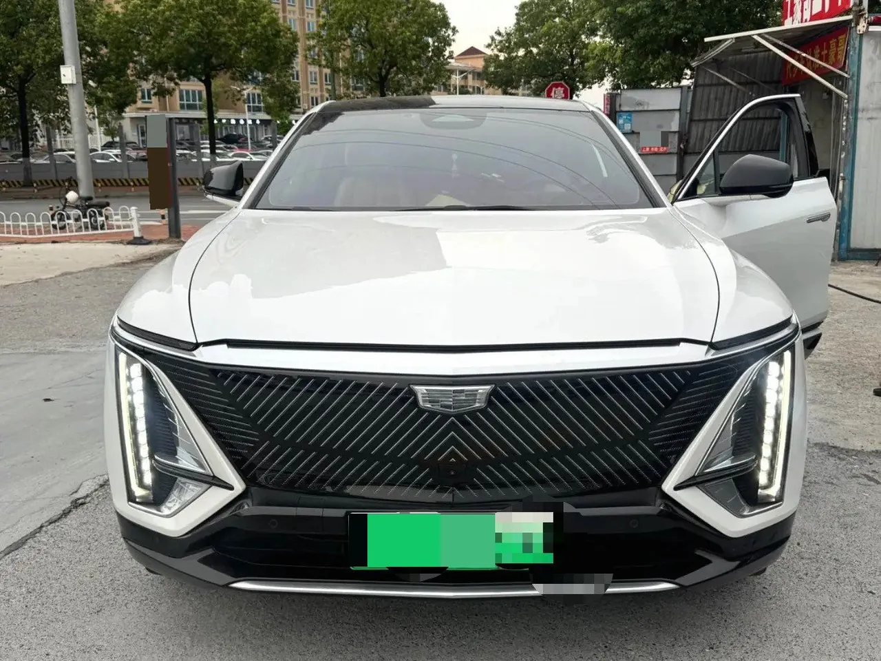 Cadillac 2022 LYRIQ (Sharp Song) Rear Drive Long Endurance Premium Edition Automatic Gear 4
