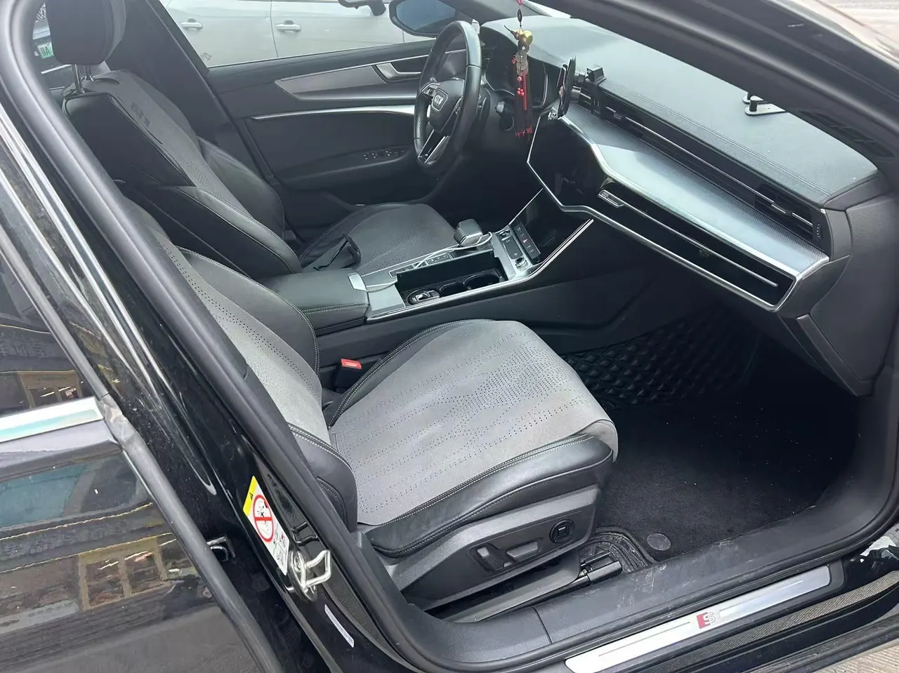 Audi 2022 A6L 2.0TFSI 40TFSI Deluxe Elegant Automatic 10