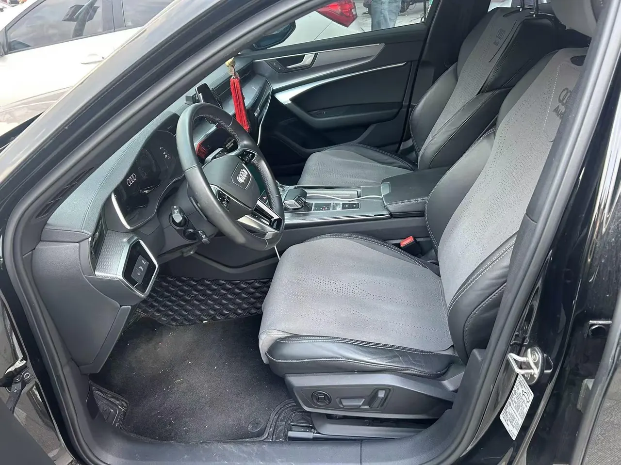 Audi 2022 A6L 2.0TFSI 40TFSI Deluxe Elegant Automatic 4
