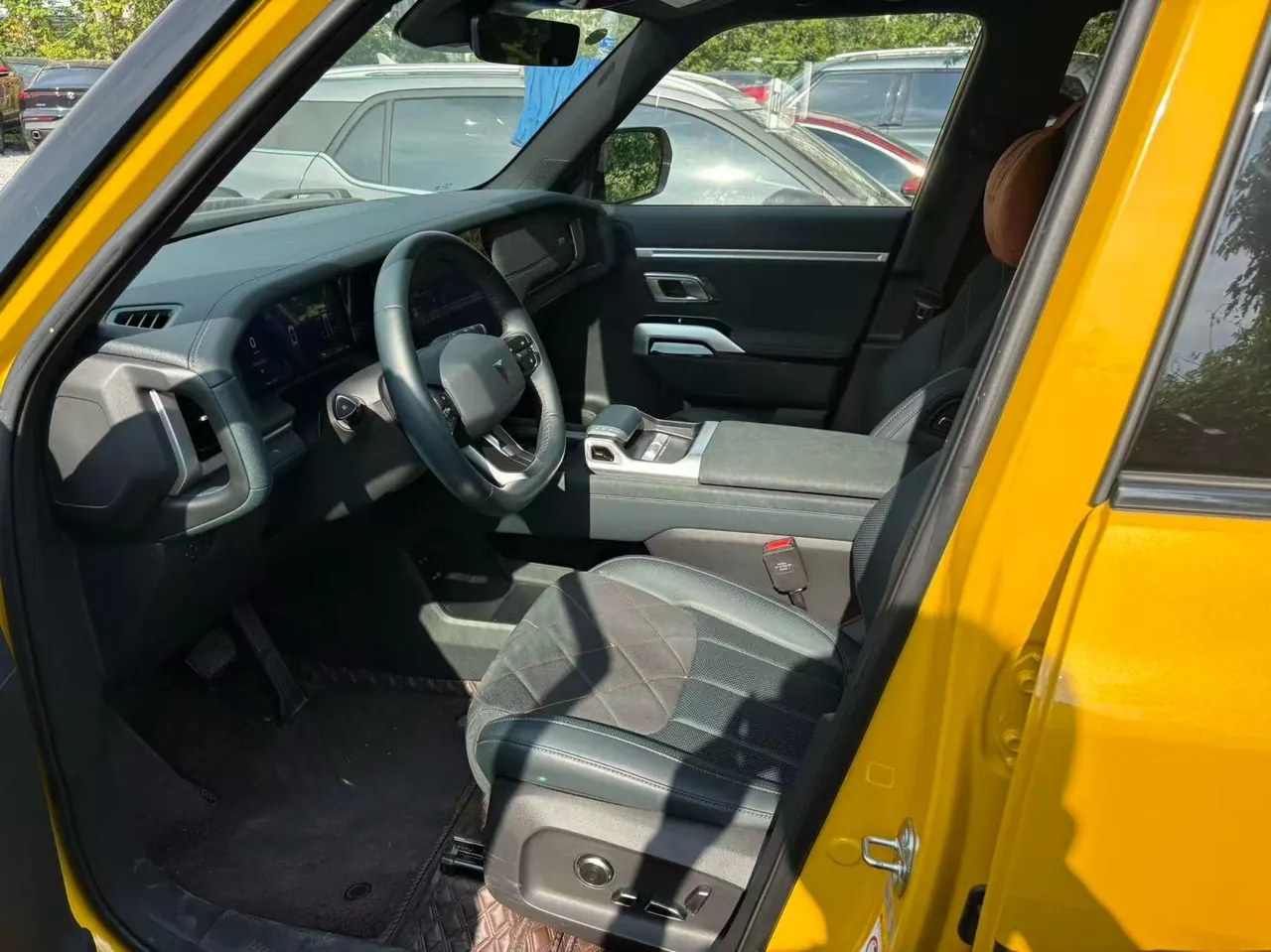 ChangAn Deepal 2025 G318 Worry-Free Crossing Edition Four-wheel Drive Secret Edition Automatic Gear 2