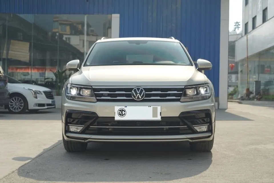Volkswagen 2021 Tiguan L R-Line 2.0TSI 330TSI Two-Drive Overdrive Automatic Gear 2