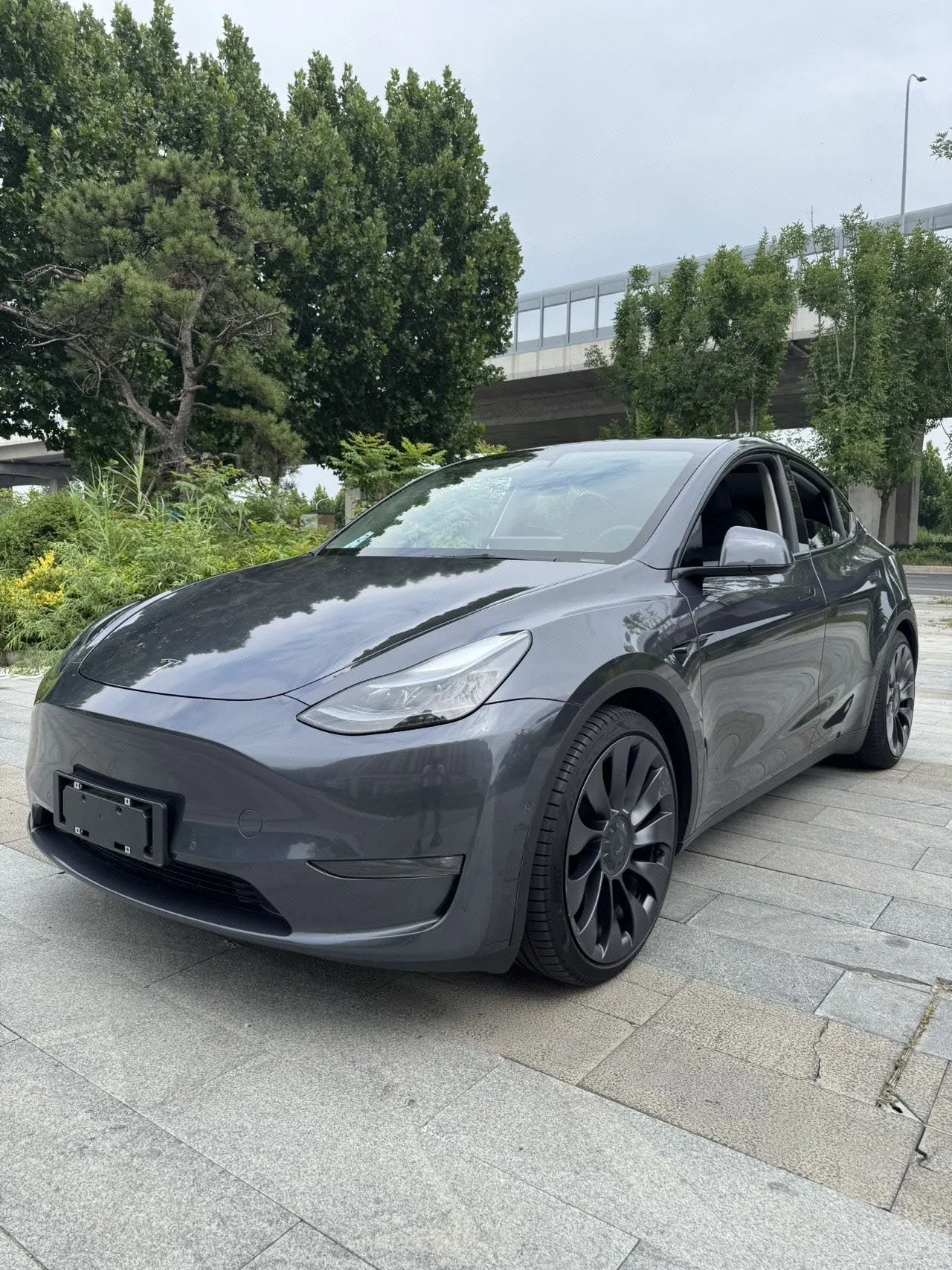 Open image lightbox: Tesla 2022 Model Y Performance high-performance all-wheel drive version (facelift) automatic gear