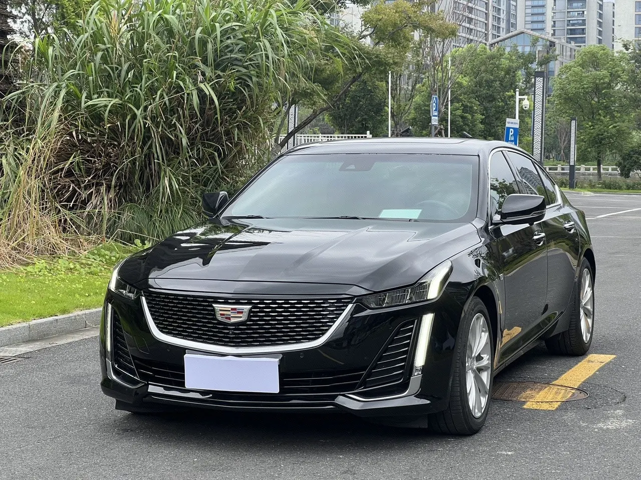 Open image lightbox: Cadillac 2023 CT5 2.0T 28T Luxury (Standard Edition) Automatic Gear