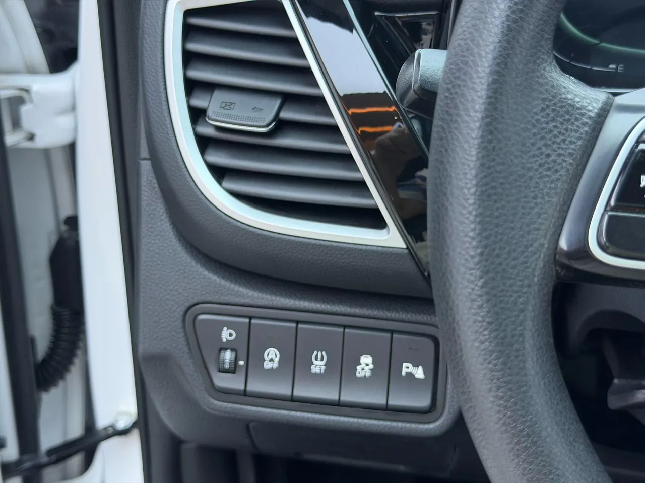 Kia 2023 Setus 1.5 Stepless Deluxe Edition Automatic Transmission 17
