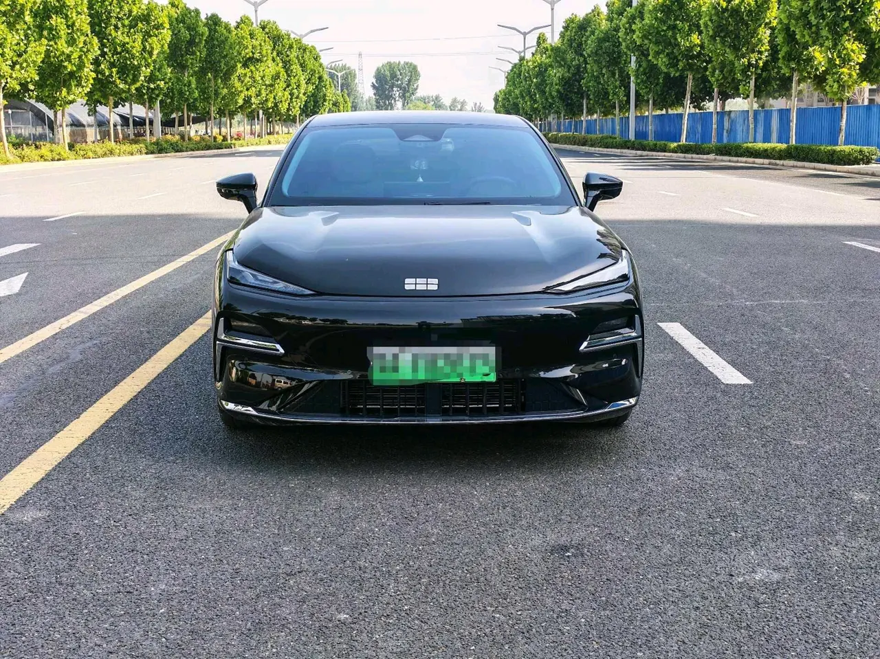 Geely Galaxy 2025 Xingyao 8 EM-i 1.5 130km Premium Edition Automatic Gear 2