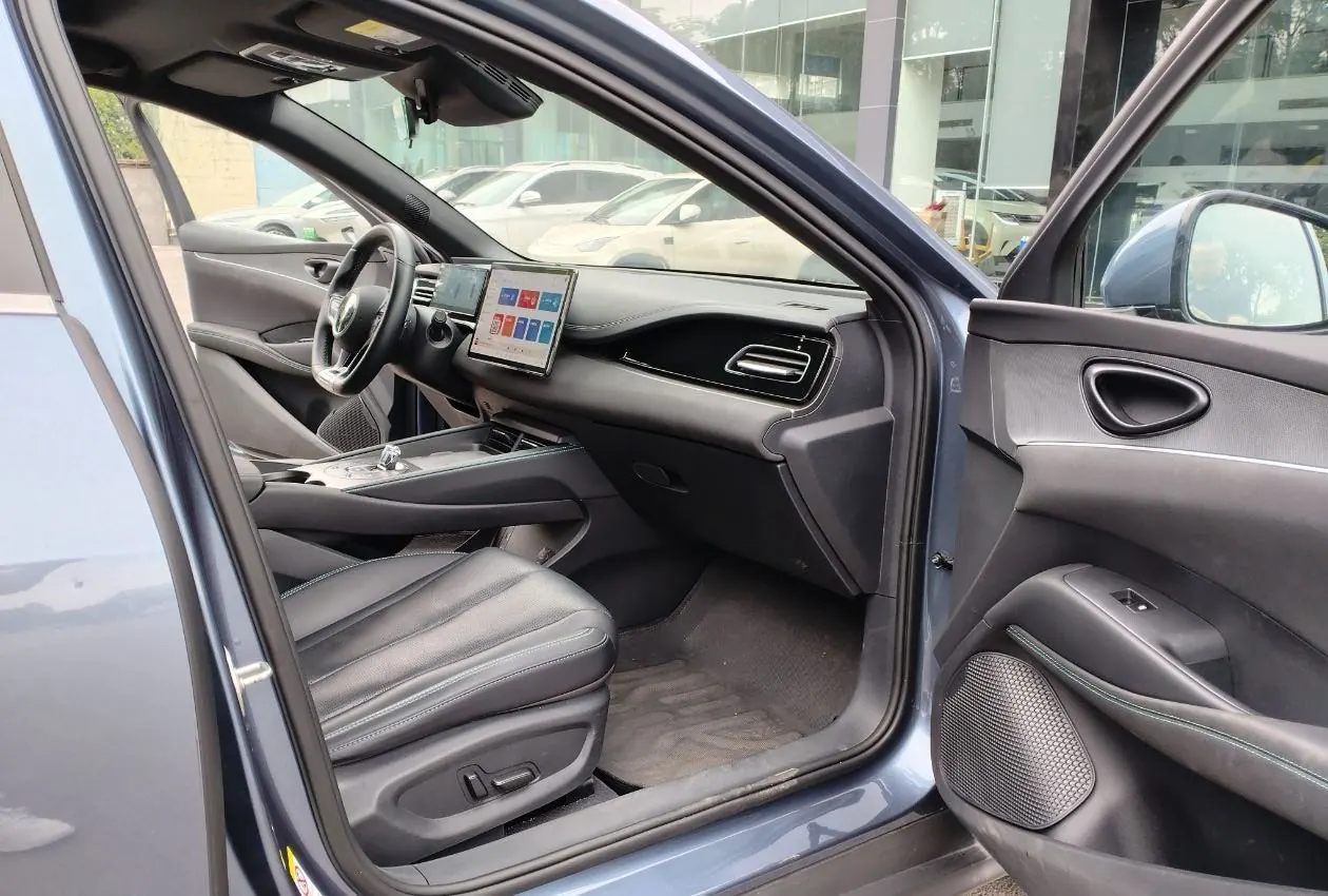 BYD 2025 seals 06 DM-i 1.5 stepless smart driving version 120KM exclusive automatic gear 5