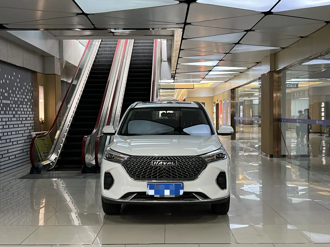 Haval 2021 M6 PLUS 1.5T Luxury Smart Joint Automatic Gear 2