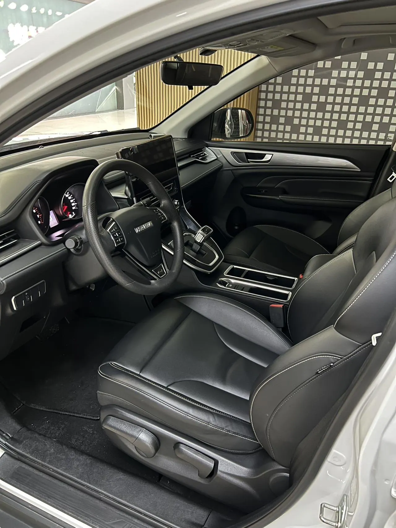 Haval 2021 M6 PLUS 1.5T Luxury Smart Joint Automatic Gear 3