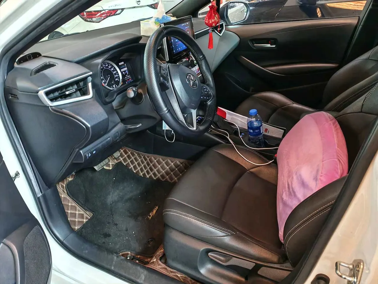 Toyota 2021 Lei Ling 1.2T Stepless 185T Deluxe Automatic Gear 3