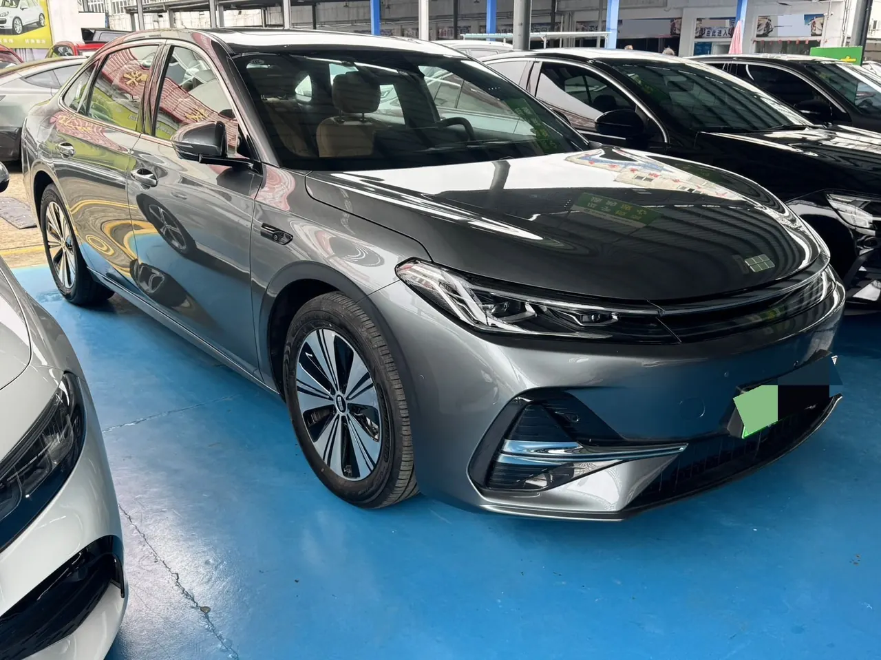 Geely Galaxy 2025 A7 EM-i 1.5 150km Discovery Edition Automatic Gear 3
