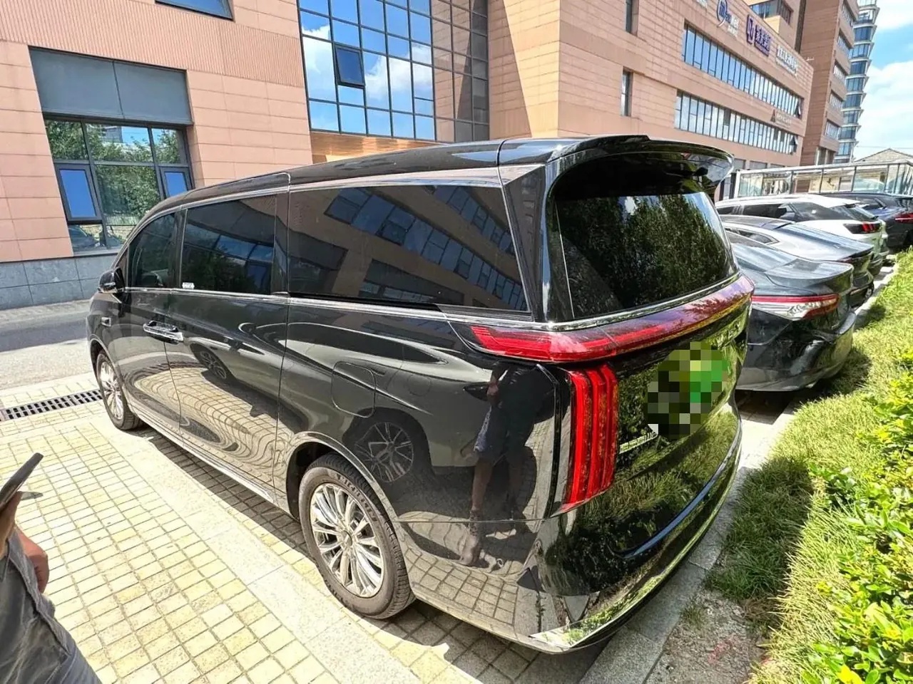 WEY 2025 VV7 Hi4 1.5T Four-Wheel-Drive Automatic Model 4