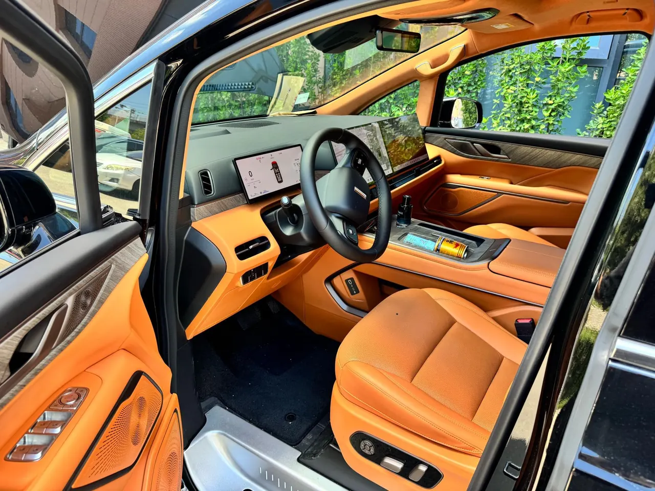 WEY 2025 VV7 Hi4 1.5T Four-Wheel-Drive Automatic Model 5