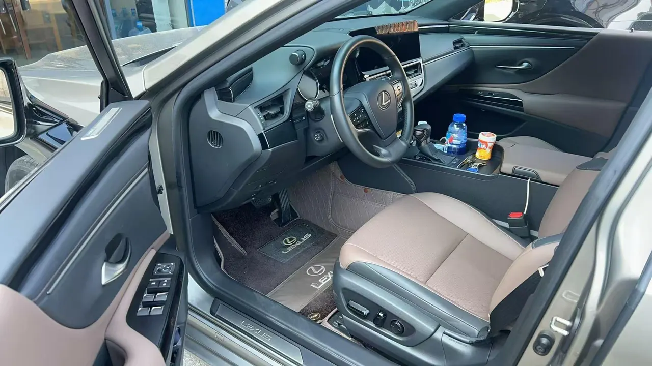 Lexus ES (Imported) 2022 ES200 2.0 Stepless Premium Edition Automatic Gear 2