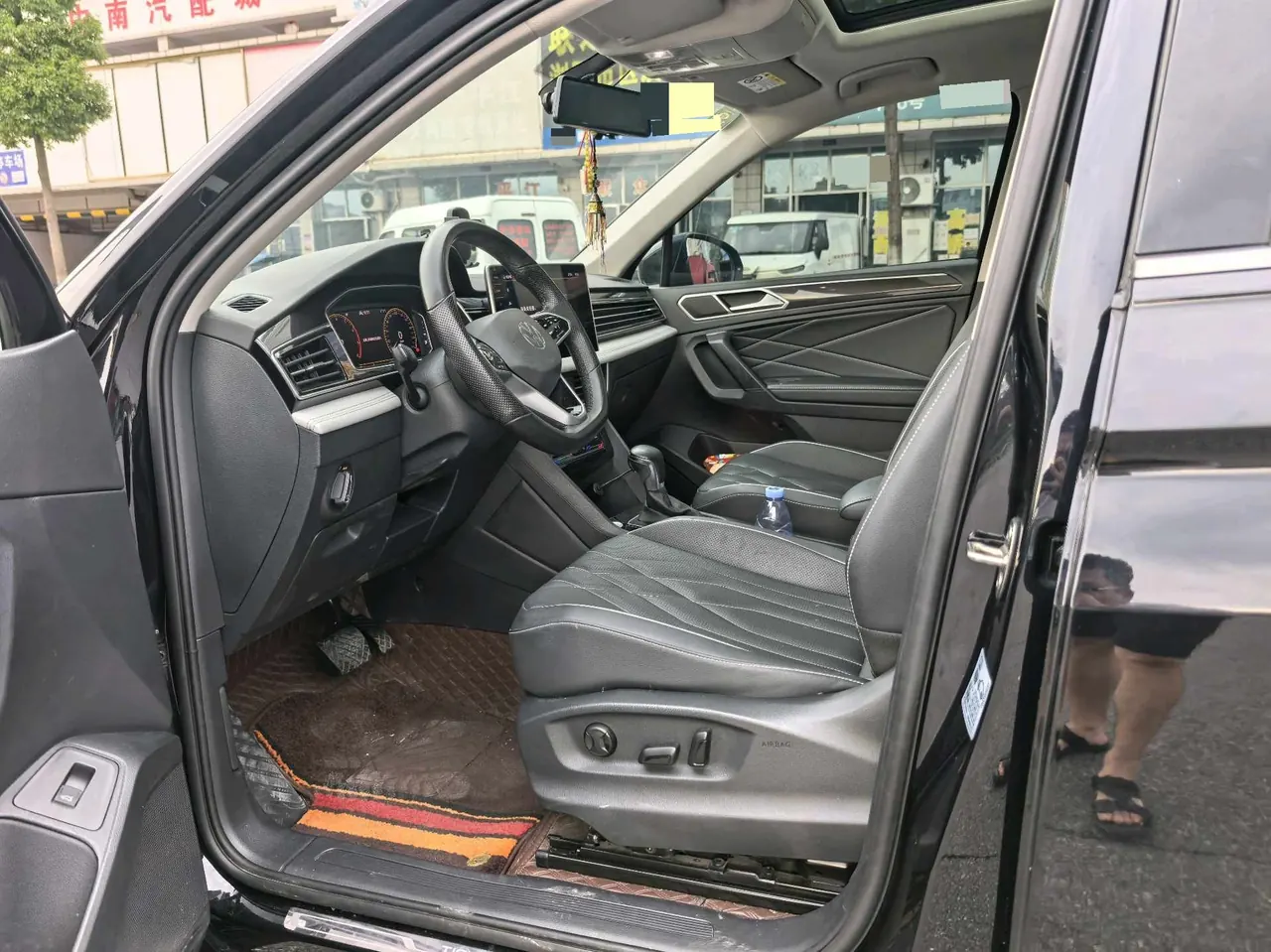 Volkswagen 2022 Tiguan L 2.0TSI 330TSI Two-Drive Smart Edition Automatic Gear 6