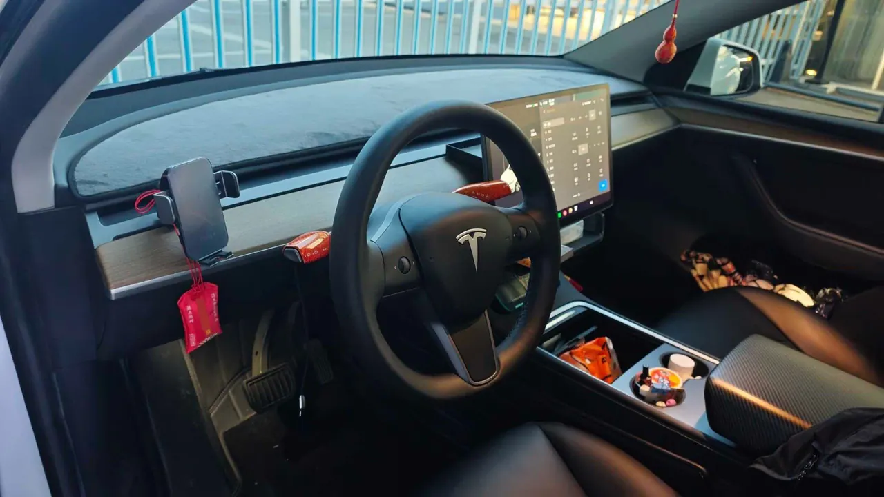 Tesla 2021 Model Y Standard Endurance Rear Drive Automatic Gear 16