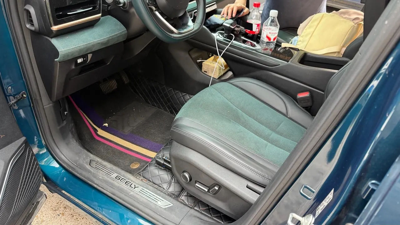 Geely 2021 XingyueL (Monjaro) 2.0TD EVO two-wheel drive distinguished automatic transmission 3