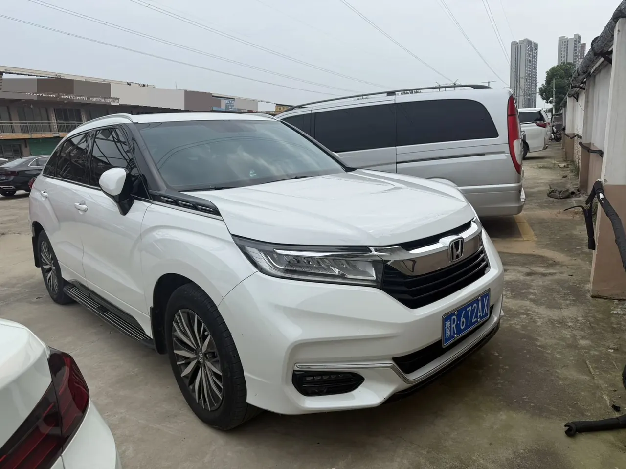 Honda 2020 crown road 2.0T 370TURBO four-wheel drive exclusive edition two-color automatic gear 6