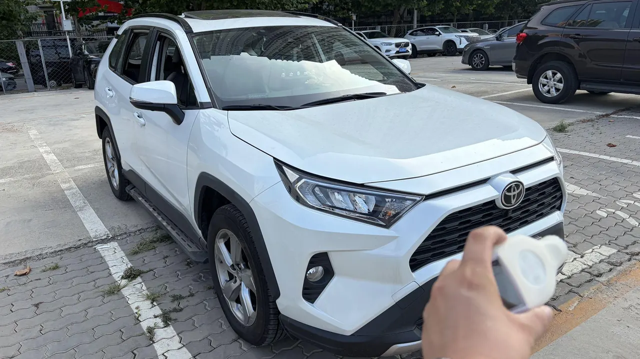 Toyota 2021 RAV4 Rongbo 2.0 Stepless Two-Drive Fashion PLUS Edition Automatic Gear 2