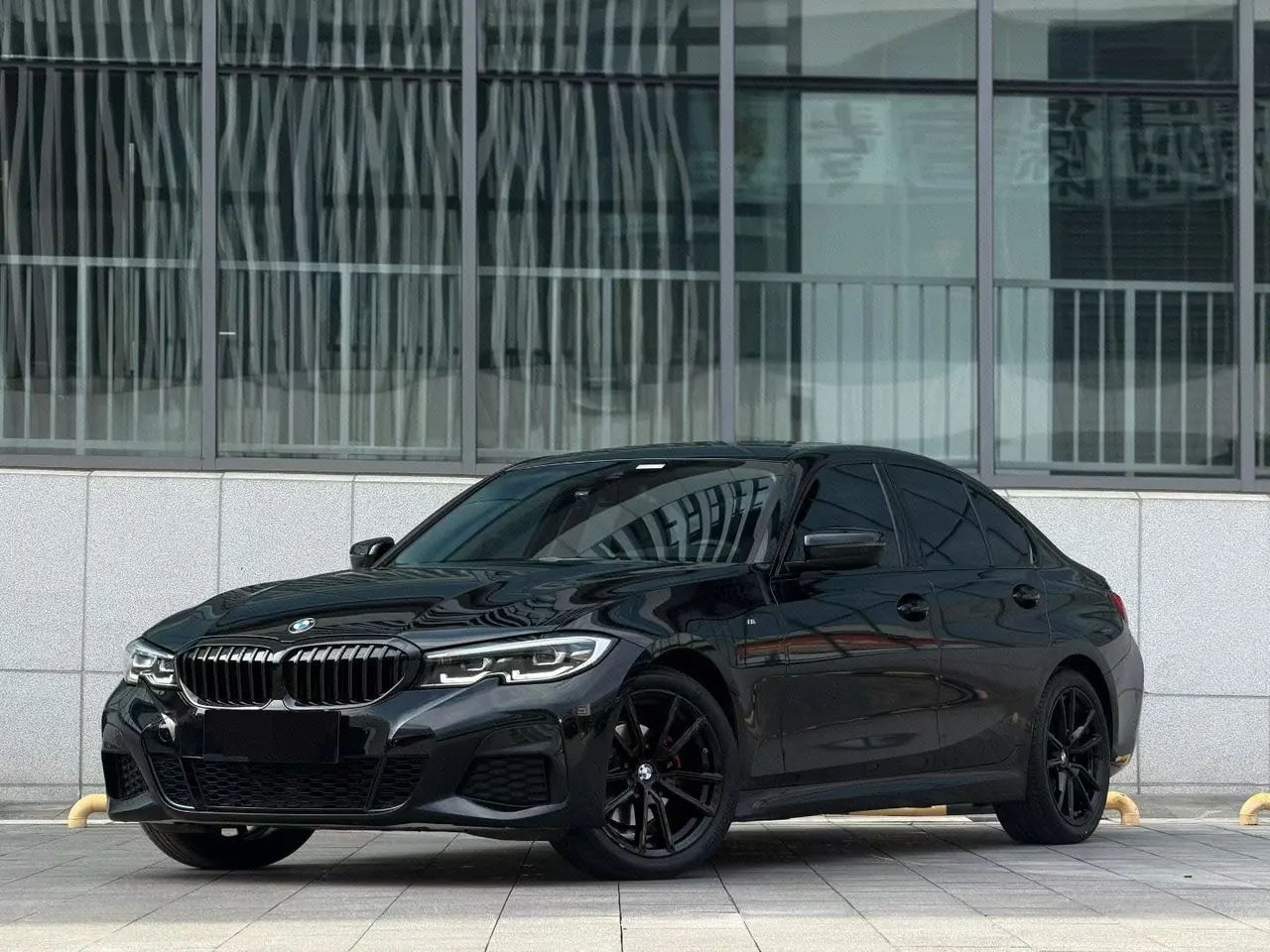 Open image lightbox: BMW 3 Series 2020 325i 2.0T M Sports Suit (Modified) Automatic Gear
