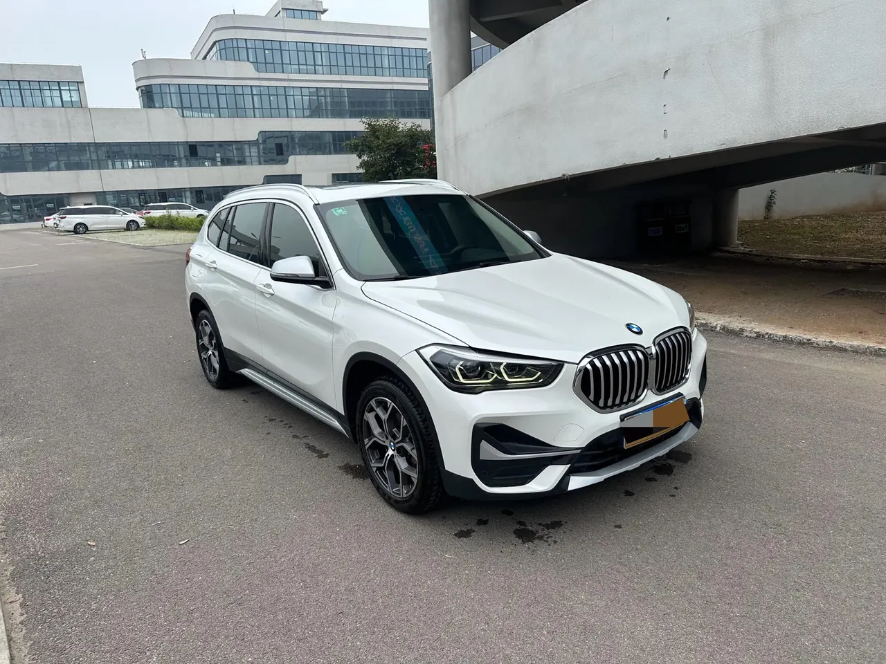 BMW 2021 X1 sDrive20Li 1.5T exclusive automatic gear 2