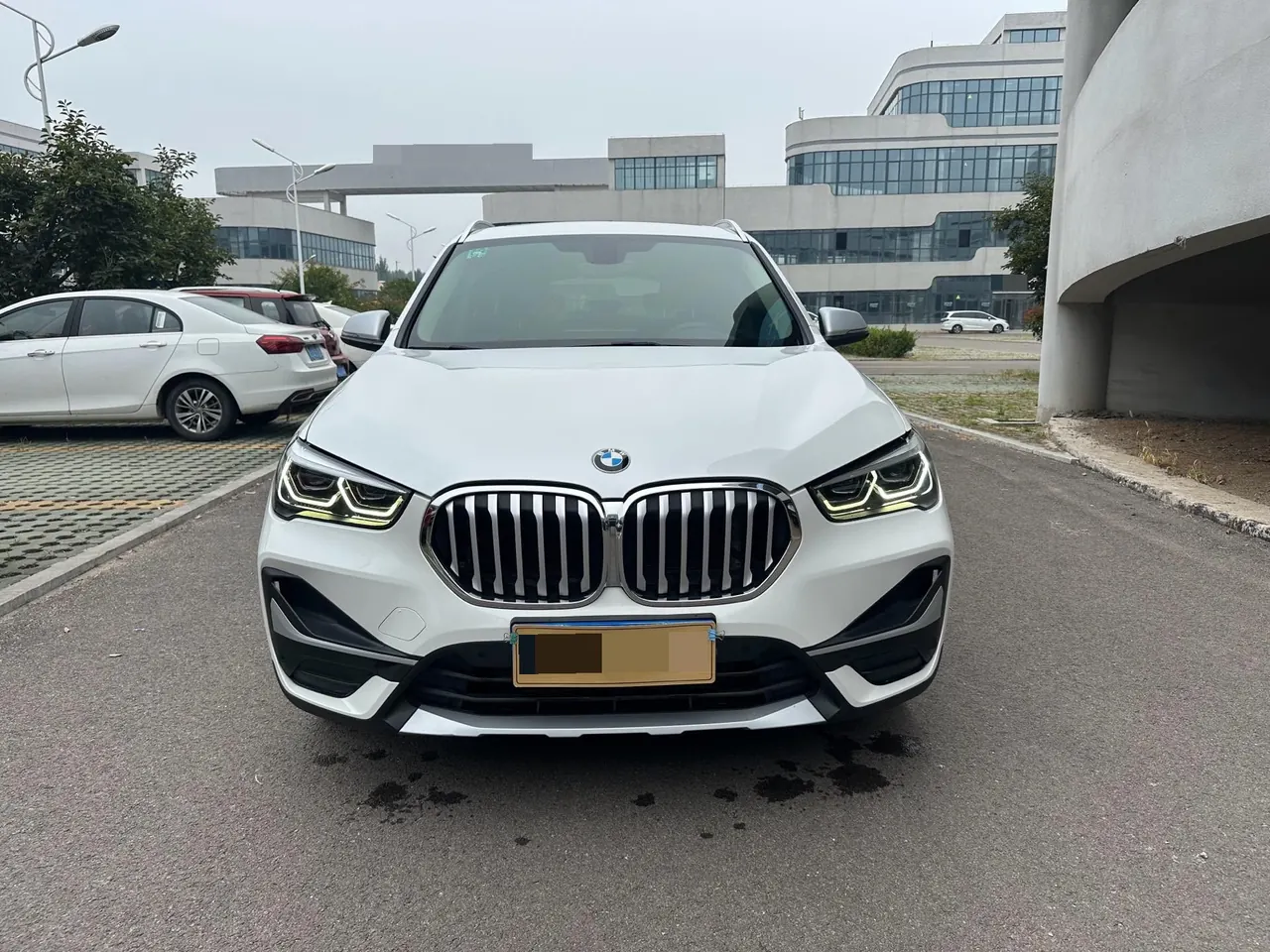 BMW 2021 X1 sDrive20Li 1.5T exclusive automatic gear 3