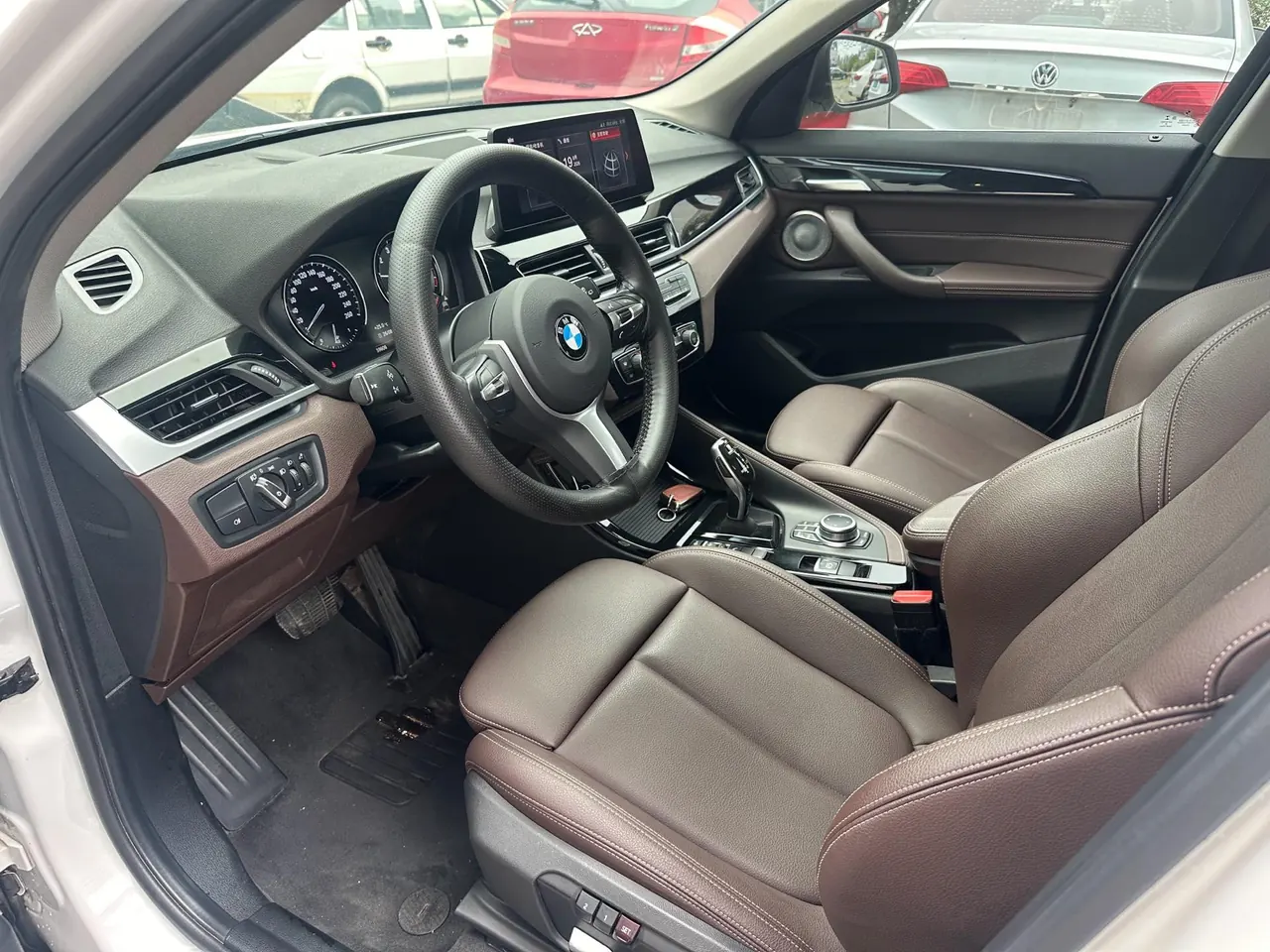 BMW 2021 X1 sDrive20Li 1.5T exclusive automatic gear 5