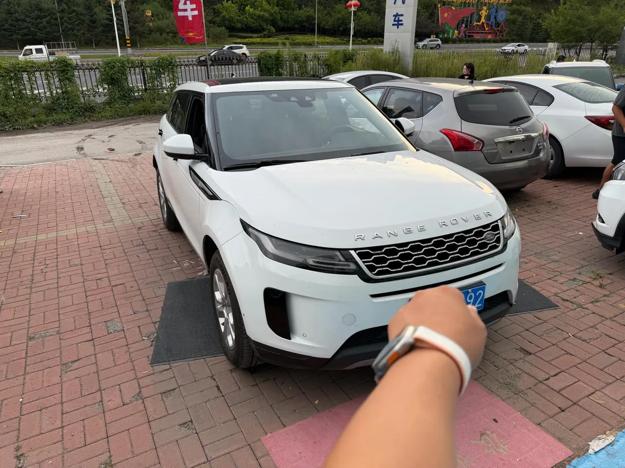 Land Rover 2020 Range Rover Aurora 48V 2.0T 249PS Youth Edition Automatic Gear 3