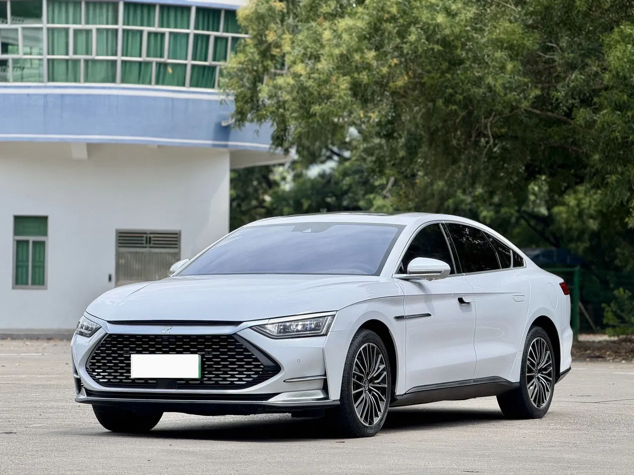 打开图片灯箱:BYD 2020 Han DM 2.0T 4-wheel drive performance version noble automatic gear