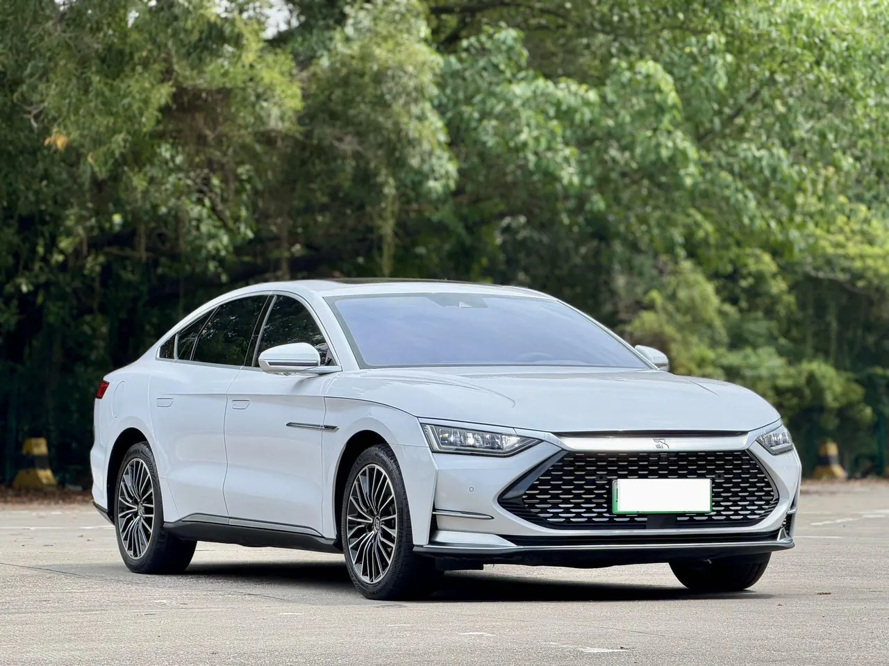 BYD 2020 Han DM 2.0T 4-wheel drive performance version noble automatic gear 3