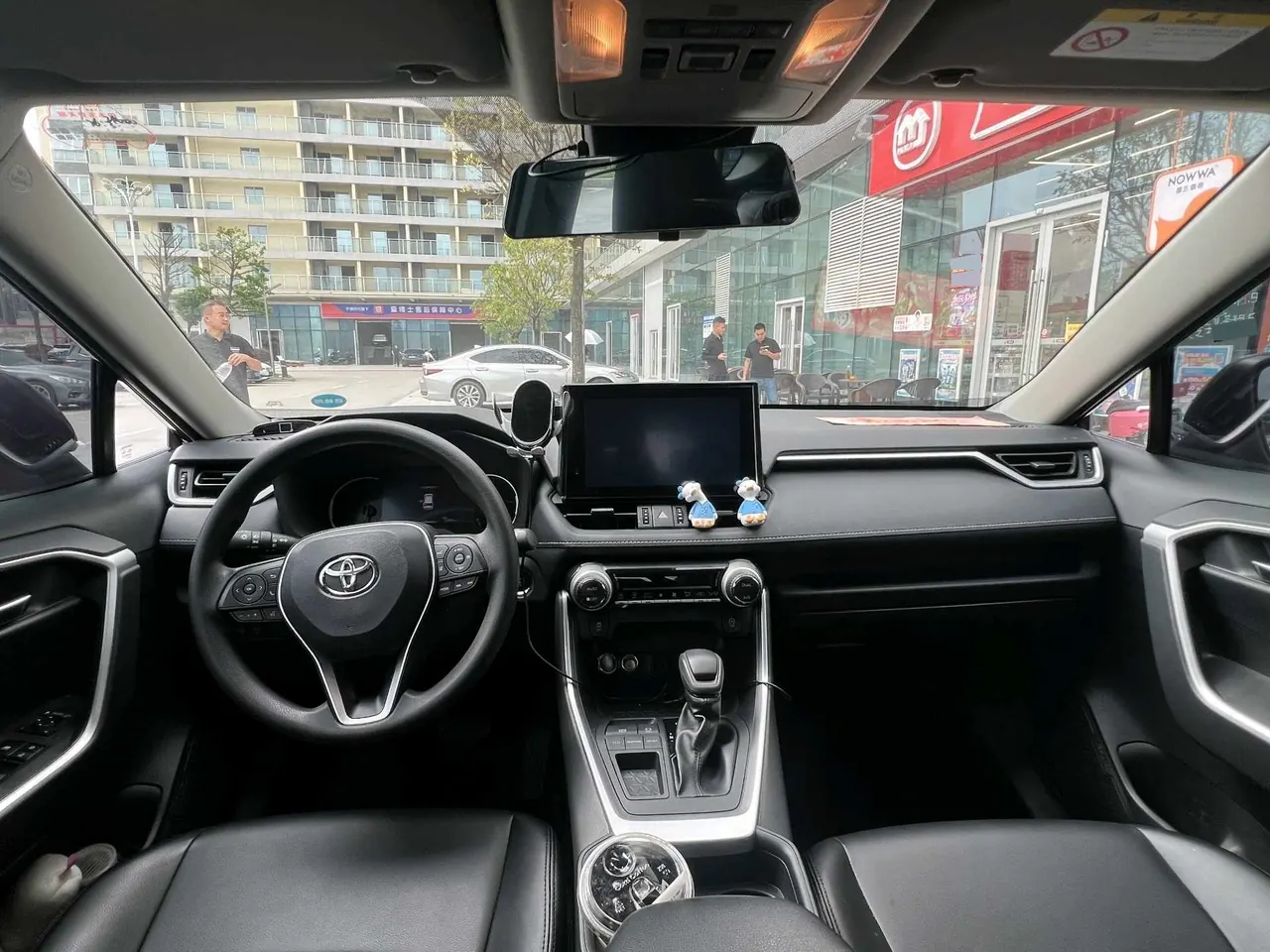 Toyota 2022 RAV4 Rongbo 2.0 Stepless Two-Drive Fashion Edition Automatic Gear 4