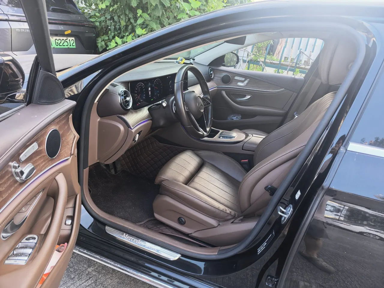 Mercedes Benz Class E New Energy 2022 E 350 e L 2.0T (Change 2) Automatic Gear 4